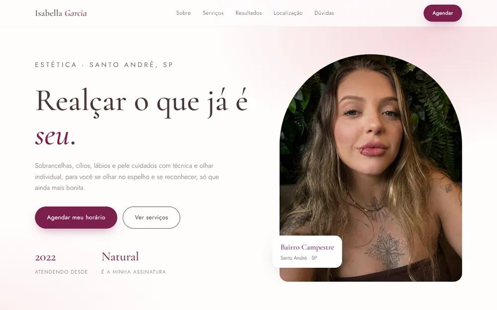 Site da Isabella Garcia no computador